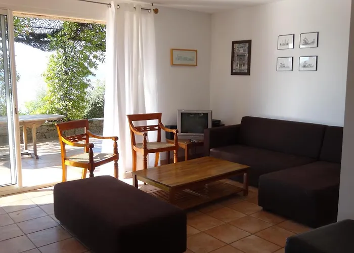 Valinco Capicciolo Vue-proche Mer-piscines וילה