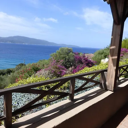 Valinco Capicciolo Vue-proche Mer-piscines Villa