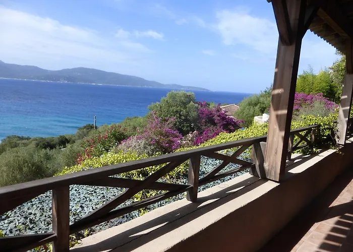 Valinco Capicciolo Vue-proche Mer-piscines Villa