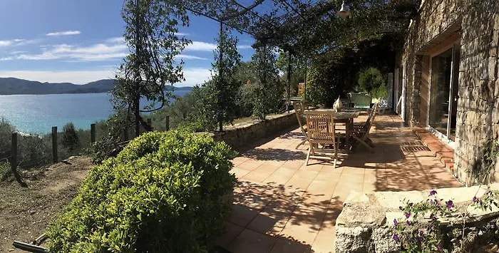 Valinco Capicciolo Vue-proche Mer-piscines Vila Olmeto (Corsica)
