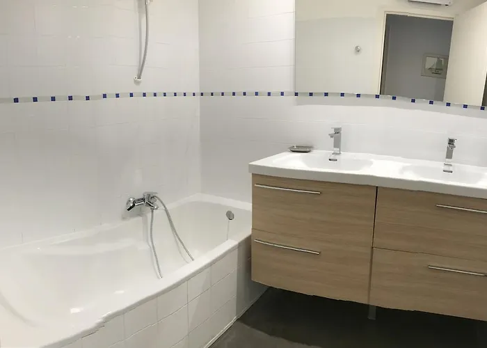 Valinco Capicciolo Vue-proche Mer-piscines